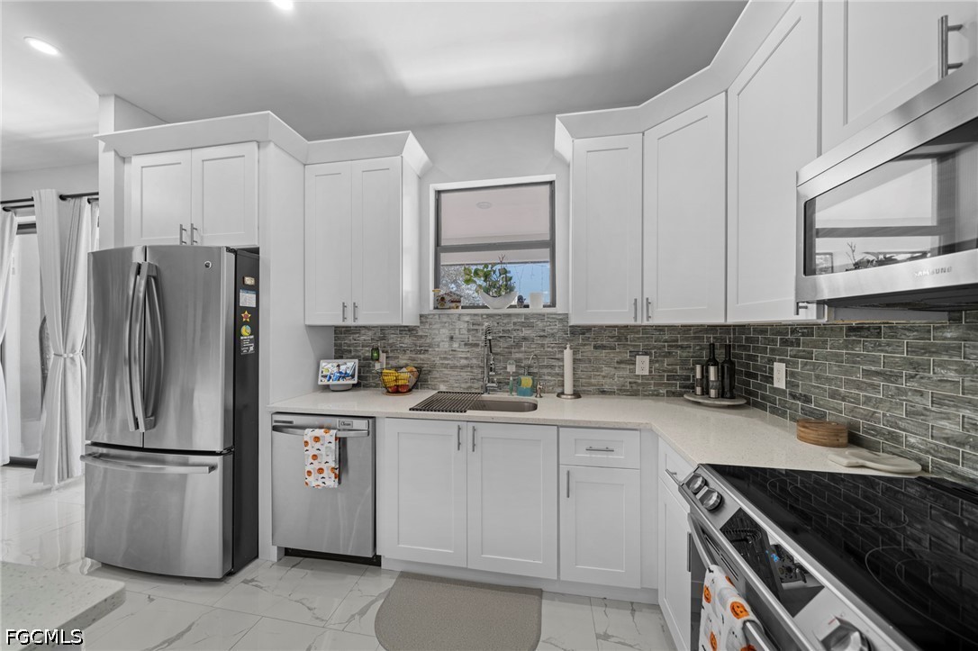 4 Bed SingleFamilyResidence for Sale in Lehigh Acres, photo 11