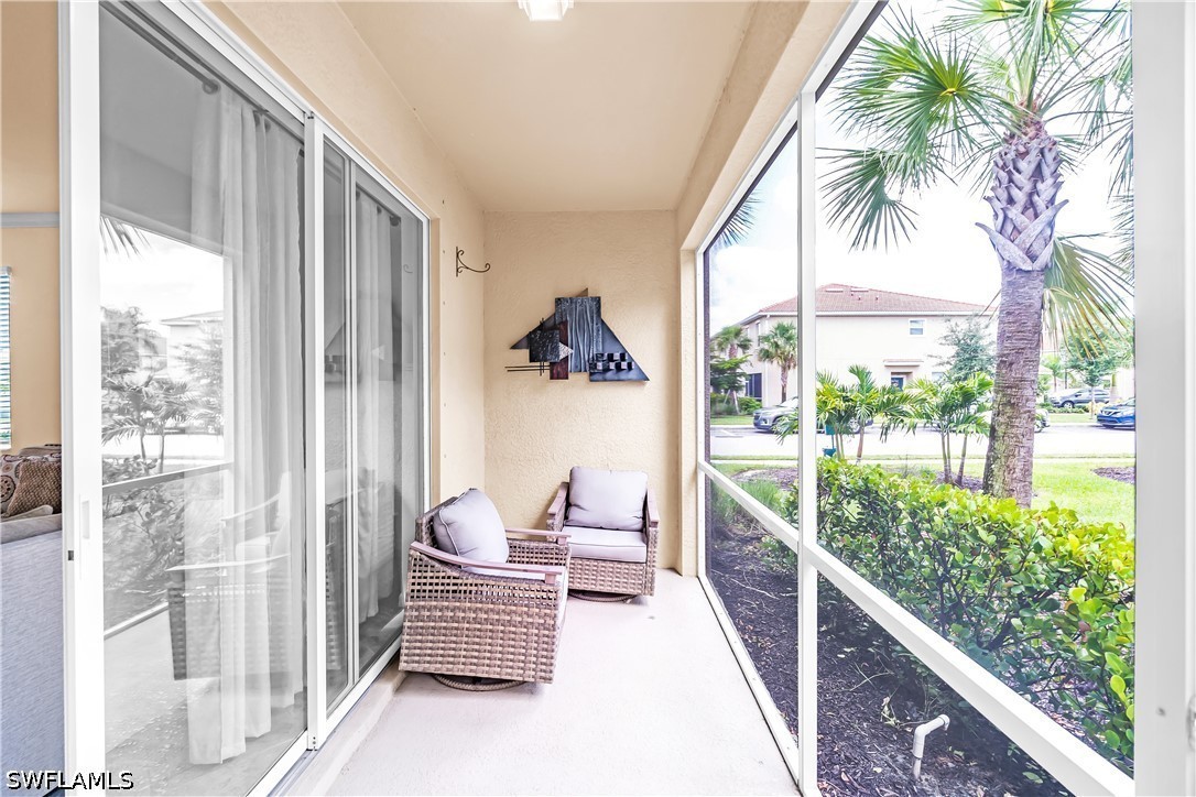 3 Bed Townhouse for Sale in Naples, photo 11