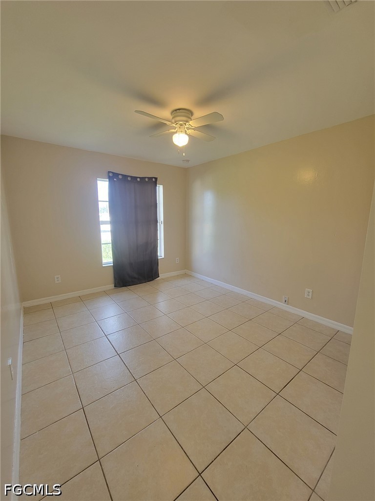 4 Bed SingleFamilyResidence for Sale in Lehigh Acres, photo 11
