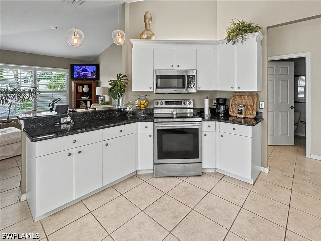 2 Bed Condominium for Sale in Naples, photo 11