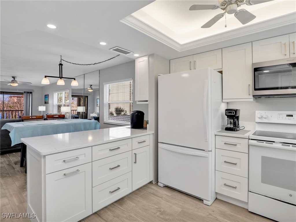 2 Bed Condominium for Sale in Fort Myers Beach, FL, $315,000 — photo 12