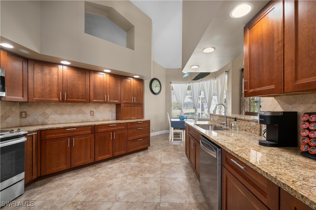 3 Bed Pool Home for Sale in Lake Pembroke, FL, $440,000 — photo 12
