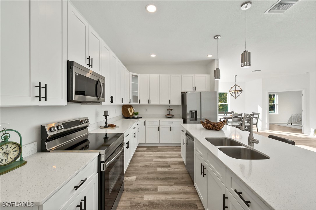 3 Bed SingleFamilyResidence for Sale in Port Charlotte, photo 12