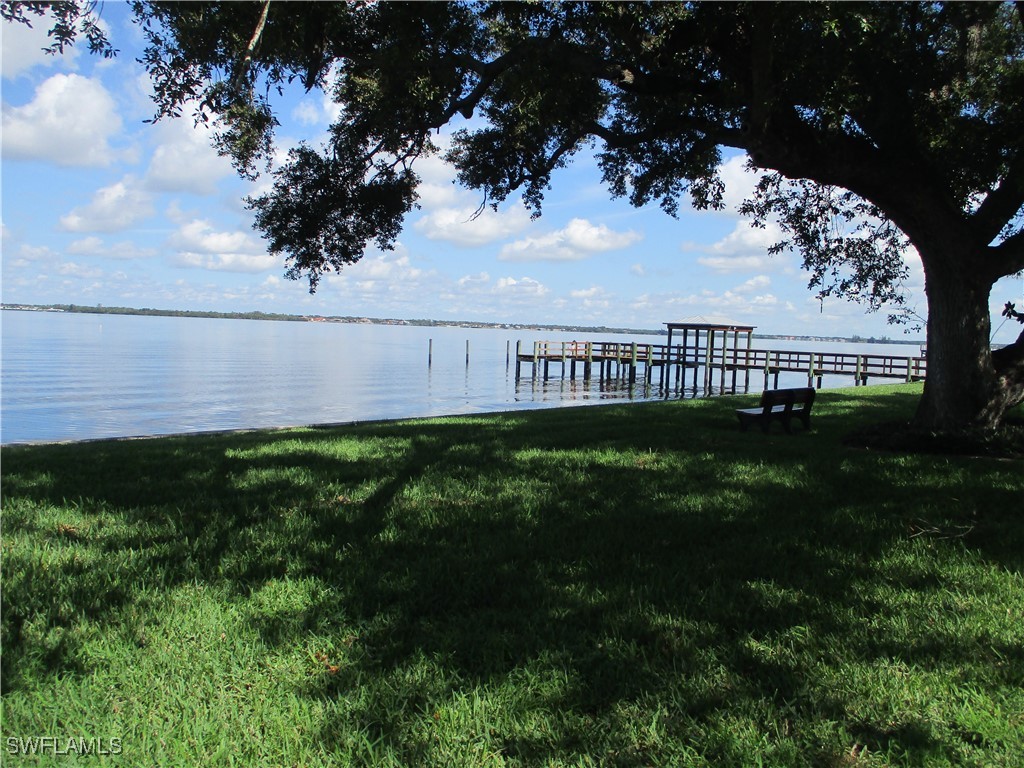 1 Bed Waterfront Home for Sale in Fort Myers, FL, $99,000 — photo 12