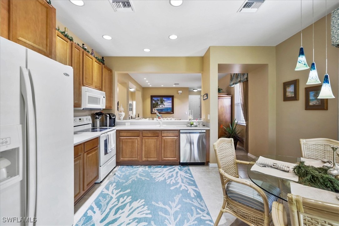 3 Bed SingleFamilyResidence for Sale in Not Applicable, FL — photo 12