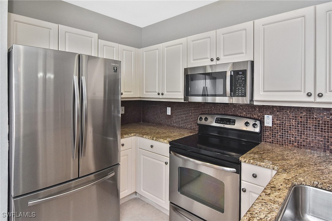 2 Bed Townhouse for Sale in Olympia Pointe, FL, $174,900 — photo 12