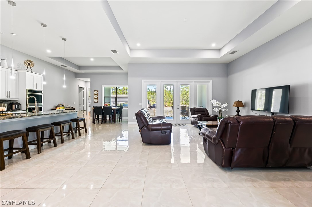 4 Bed SingleFamilyResidence for Sale in Naples, photo 12