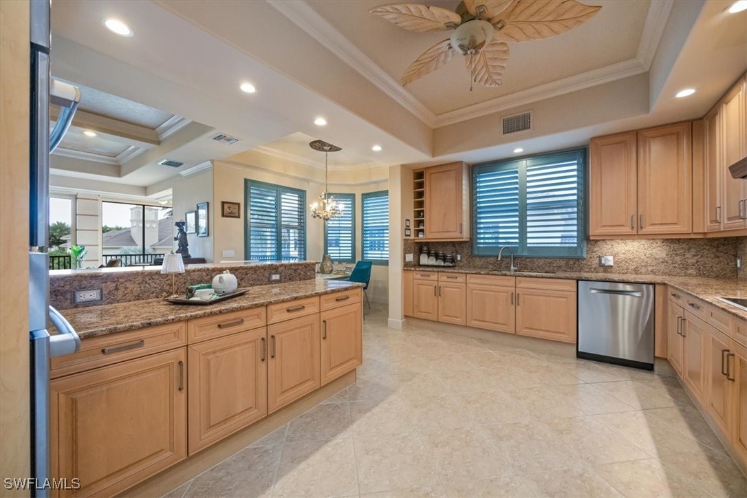 4 Bed Condominium for Sale in Avellino Isles, photo 12