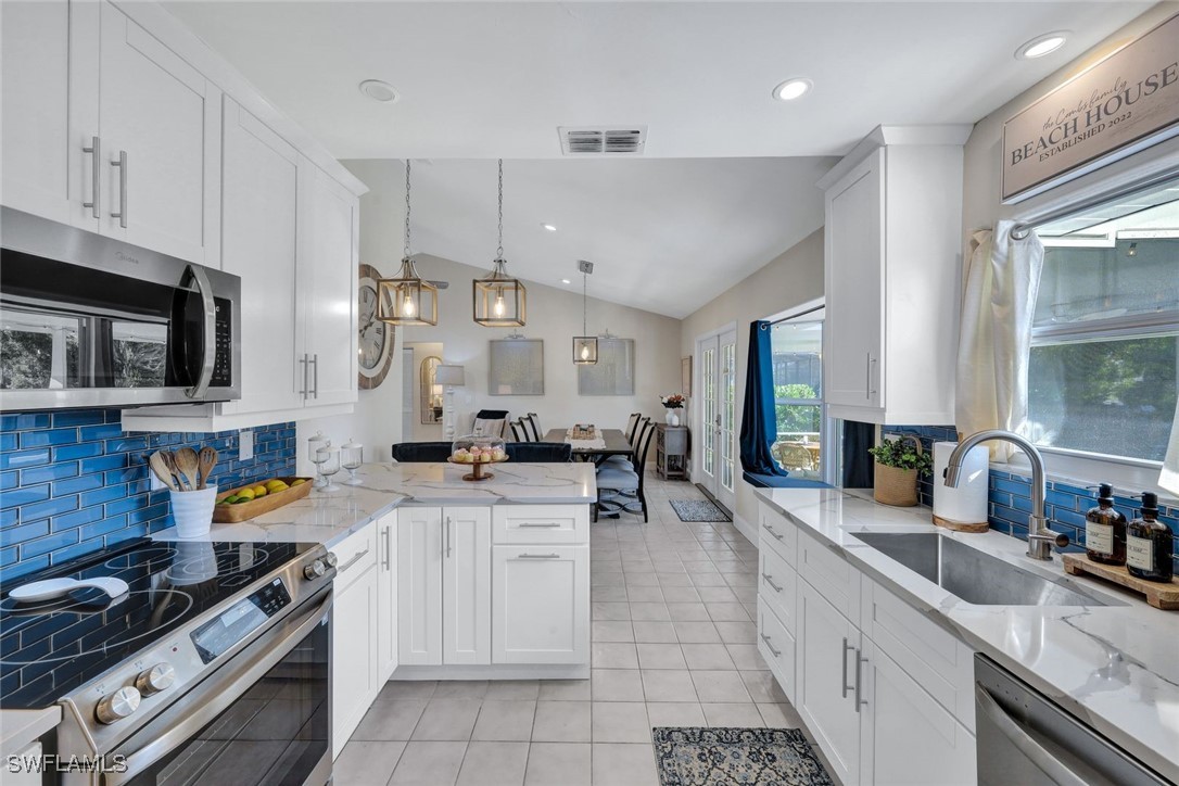 3 Bed SingleFamilyResidence for Sale in Marco Island, photo 12