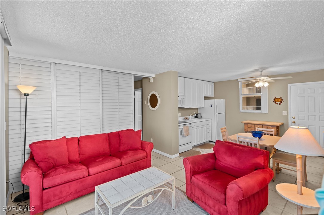 1 Bed Waterfront Home for Sale in Beach And Tennis Club, photo 12