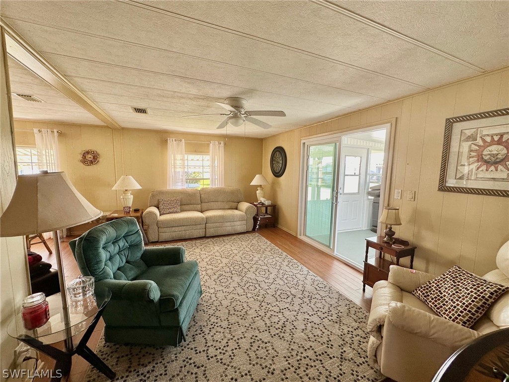 2 Bed ManufacturedHome for Sale in North Fort Myers, FL — photo 12