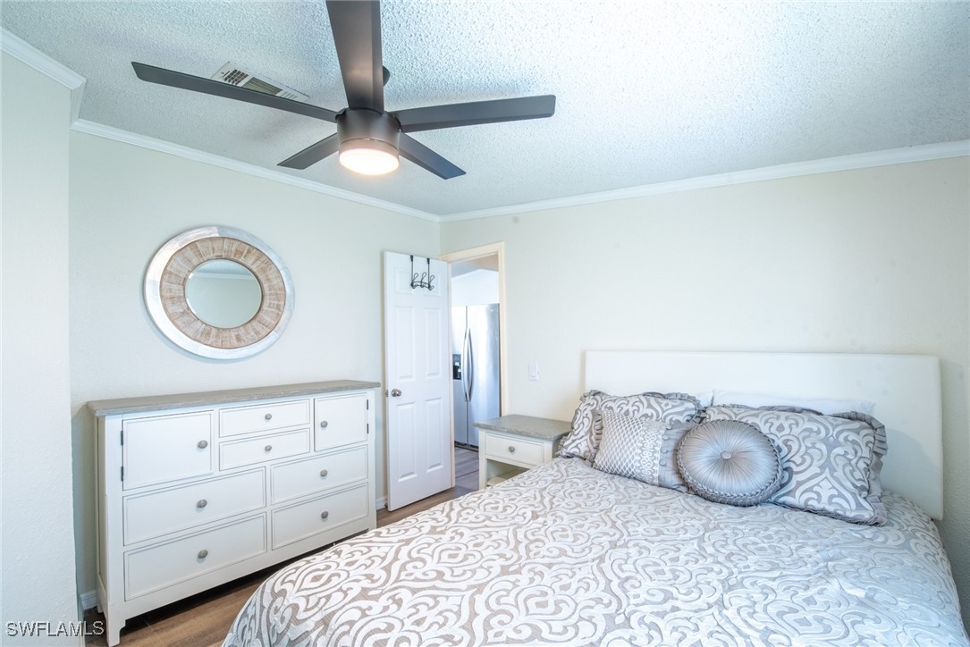 2 Bed ManufacturedHome for Sale in Pine Island Cove, photo 12