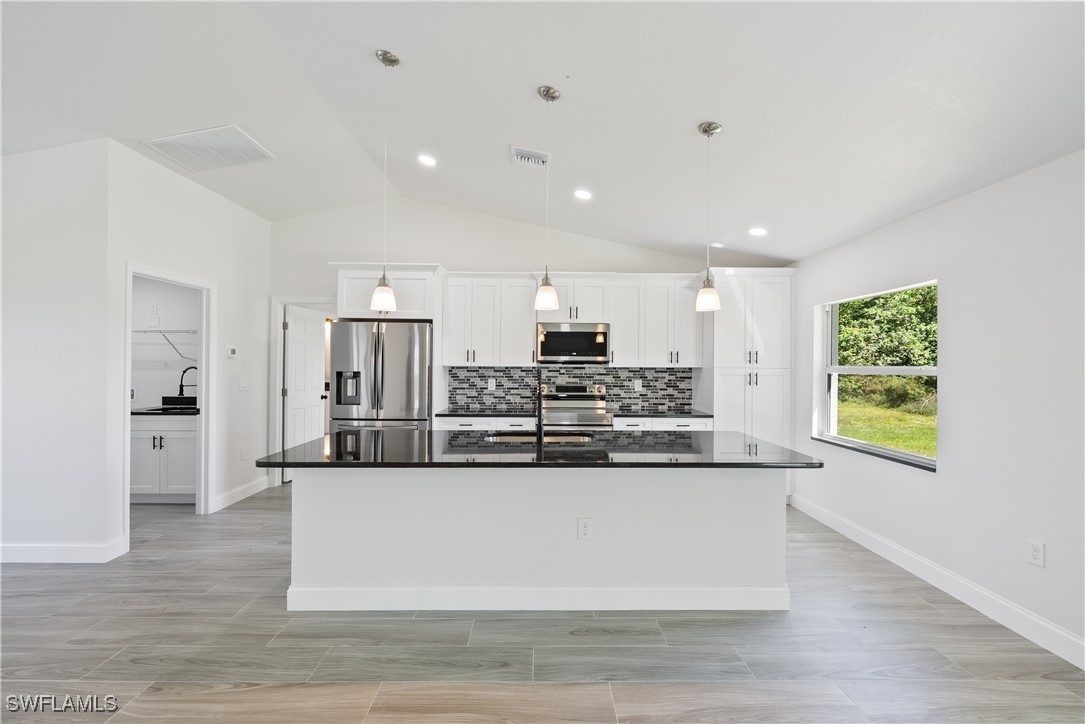 3 Bed SingleFamilyResidence for Sale in Wheelers Subd, FL — photo 12