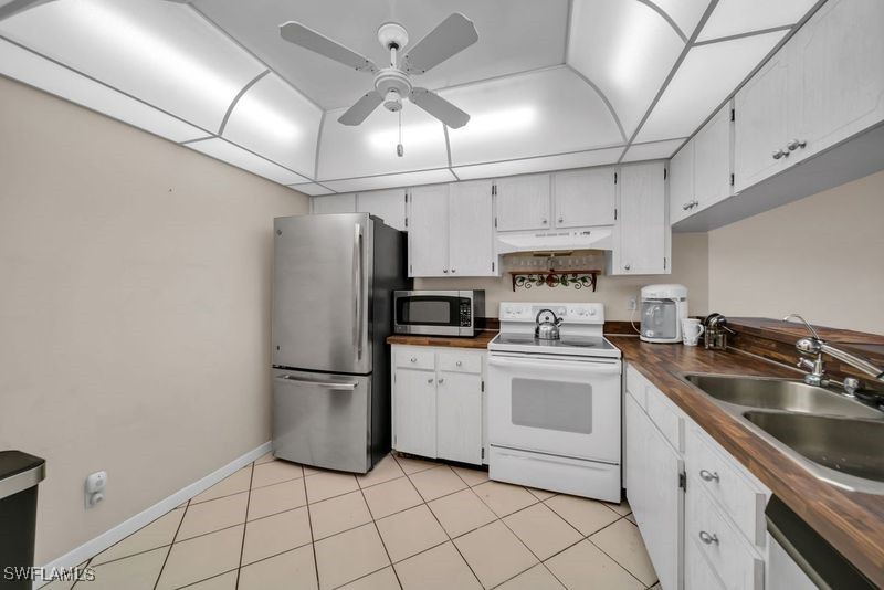 1 Bed Waterfront Home for Sale in Schooner Bay, photo 12