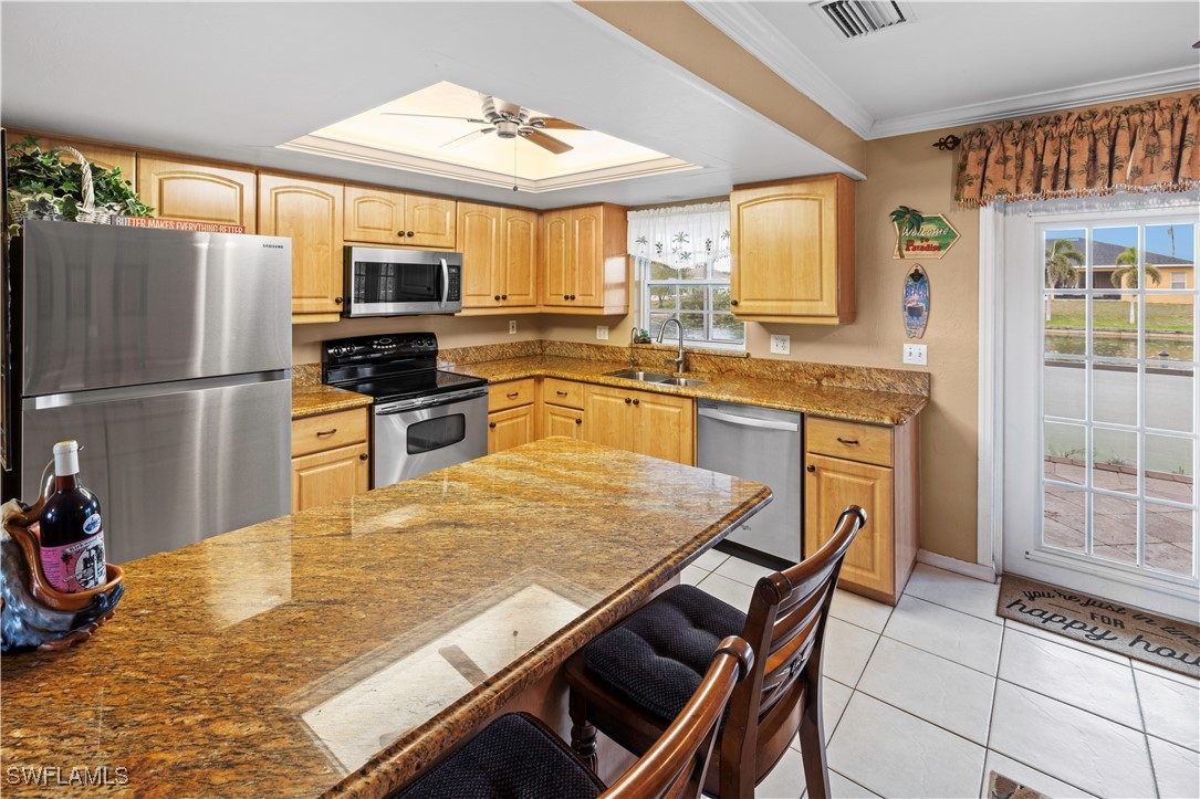 3 Bed Waterfront Home for Sale in Cape Coral, photo 12