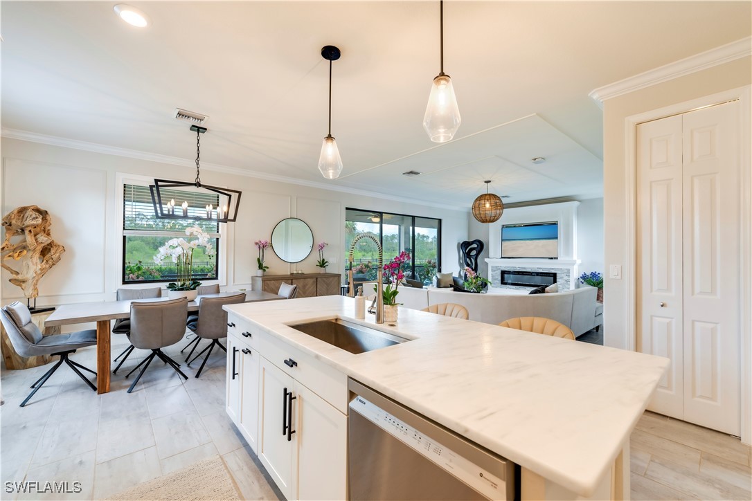 5 Bed SingleFamilyResidence for Sale in Estero, photo 12