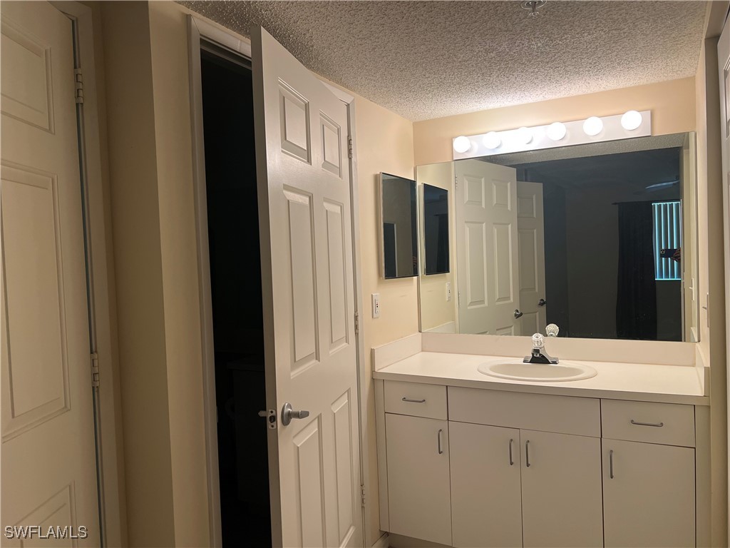 1 Bed Condominium for Sale in Napoli, FL — photo 12