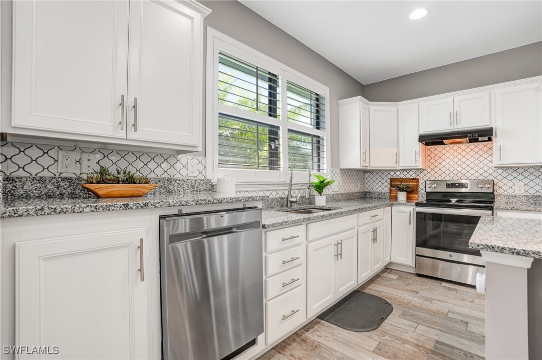 3 Bed SingleFamilyResidence for Sale in Corkscrew Shores, FL — photo 12