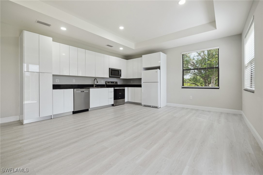 3 Bed SingleFamilyResidence for Sale in Lehigh Acres, photo 12