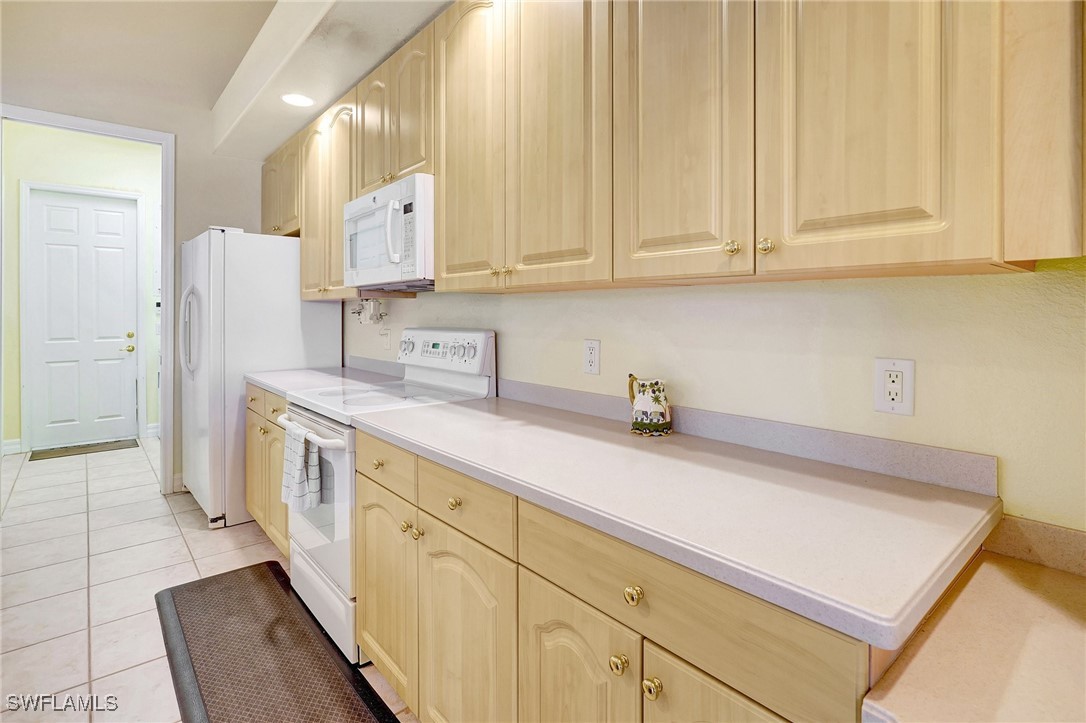 3 Bed Pool Home for Sale in Cape Coral, photo 12