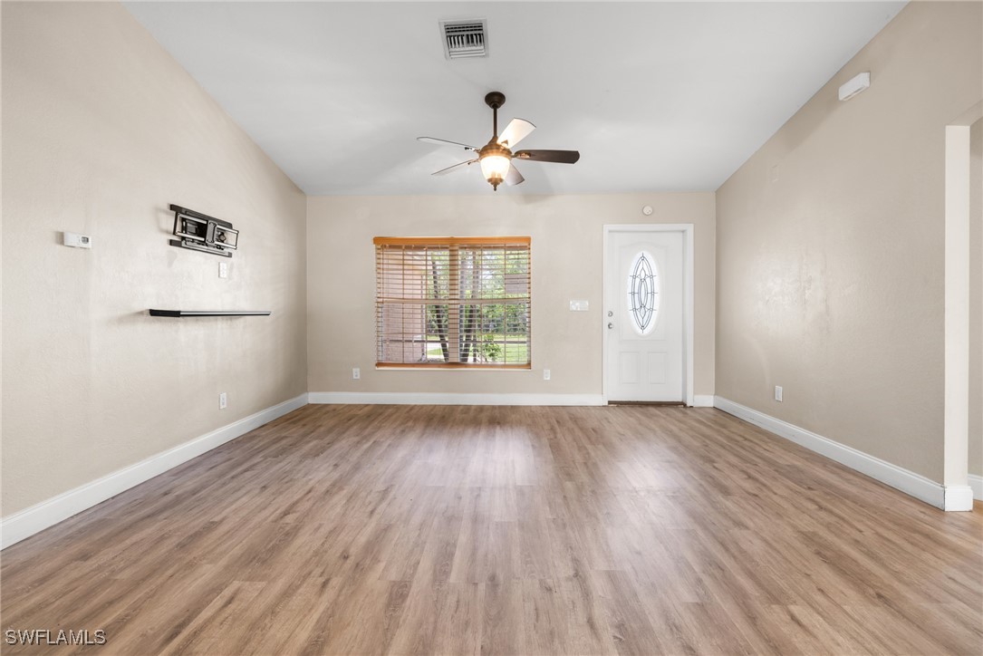 3 Bed SingleFamilyResidence for Sale in Fort Myers, FL — photo 12