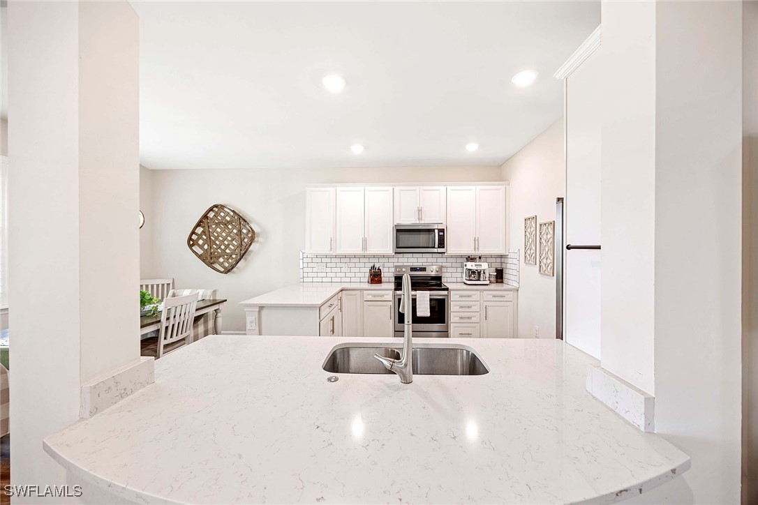 3 Bed SingleFamilyResidence for Sale in Westbrook, photo 12