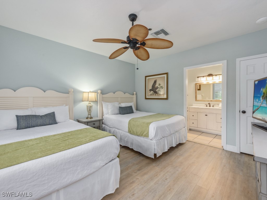 2 Bed Condominium for Sale in Olde Marco Inn, photo 12