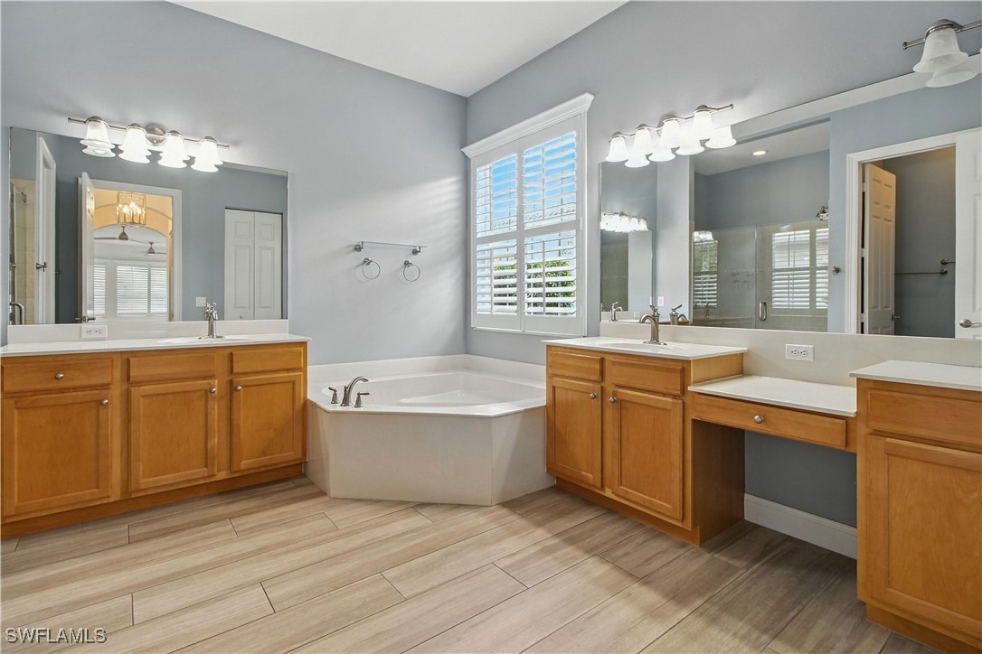 5 Bed Pool Home for Sale in Saturnia Lakes, photo 12