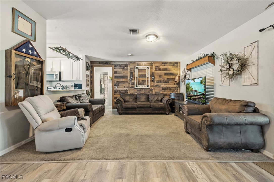 3 Bed SingleFamilyResidence for Sale in Greenbriar, FL — photo 12