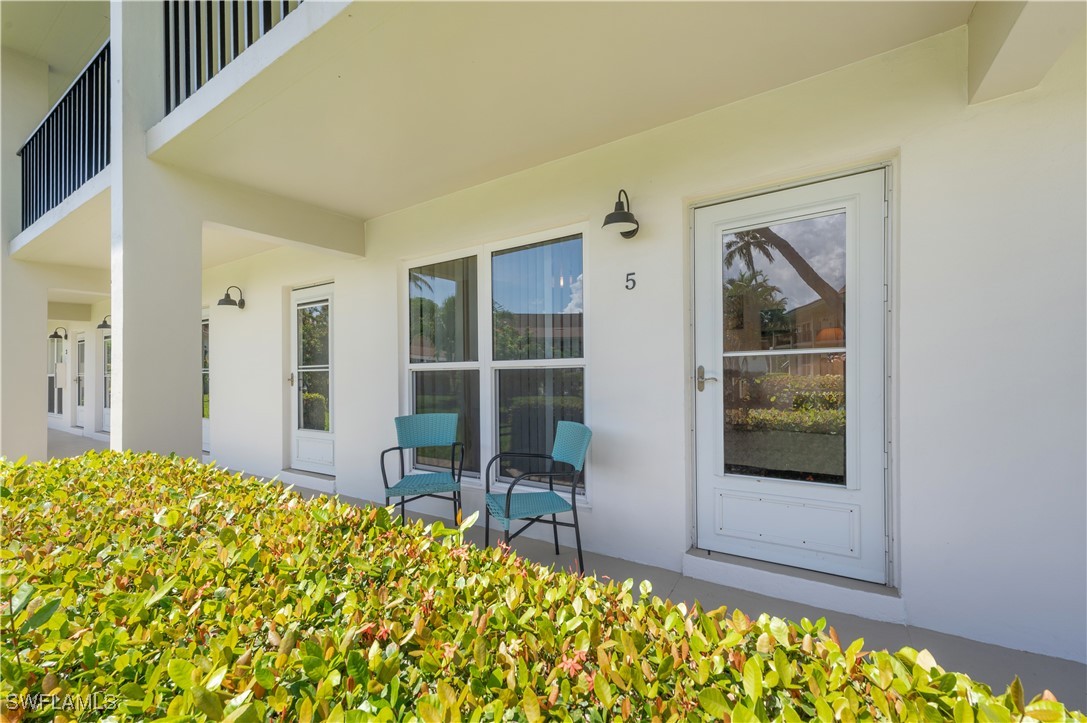 2 Bed Condominium for Sale in Seabreeze West, FL, $250,000 — photo 12