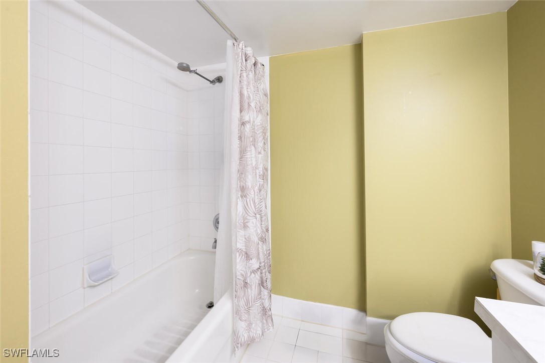 2 Bed Condominium for Sale in Napoli, FL — photo 12
