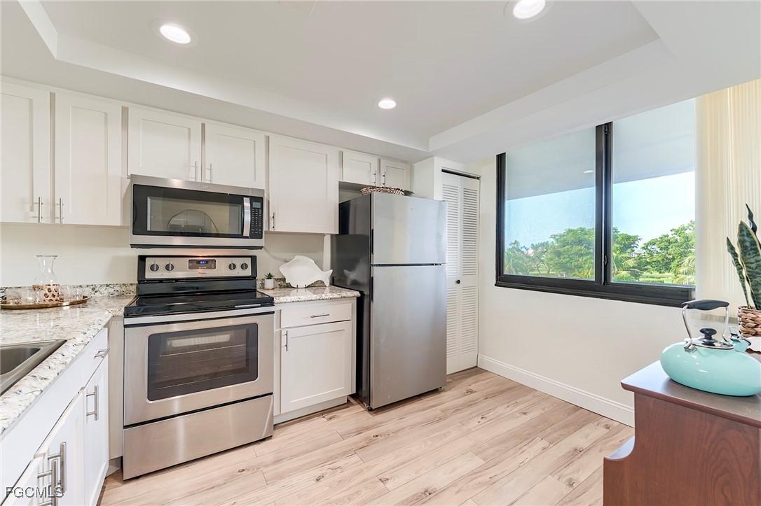2 Bed Waterfront Home for Sale in The Palms Of Bay Beach, FL — photo 12