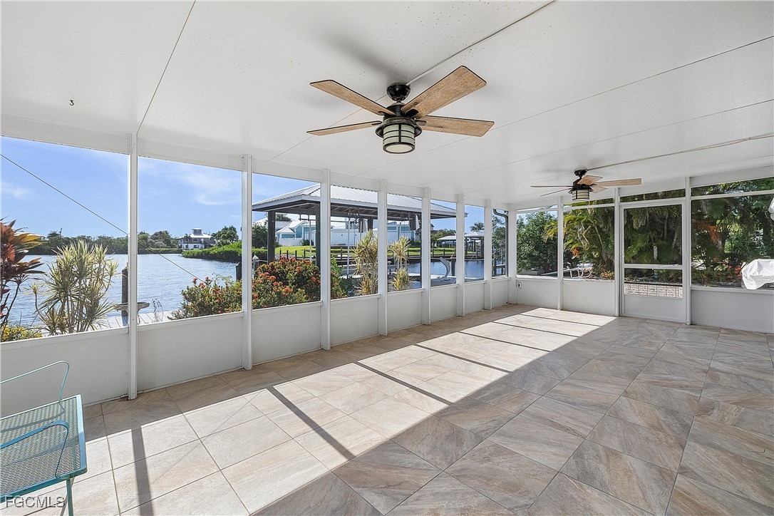 2 Bed Waterfront Home for Sale in Bokeelia, photo 12