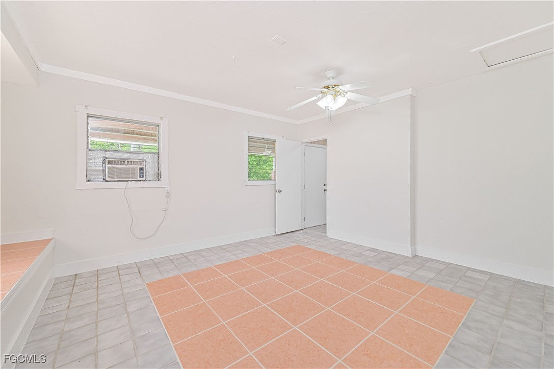 3 Bed SingleFamilyResidence for Sale in Lehigh Acres, photo 12