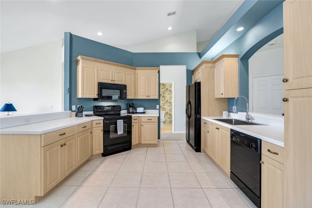 2 Bed Waterfront Home for Sale in Naples, photo 12