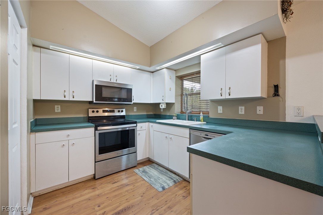 3 Bed SingleFamilyResidence for Sale in Horseshoe Acres, photo 12