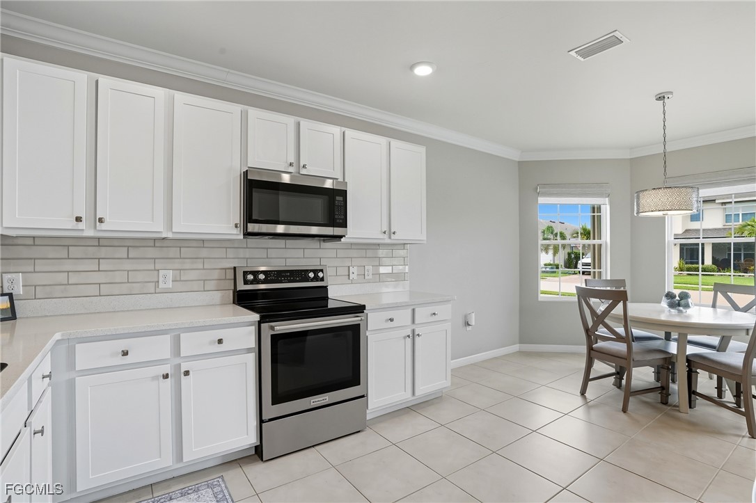 3 Bed SingleFamilyResidence for Sale in Entrada, FL — photo 12