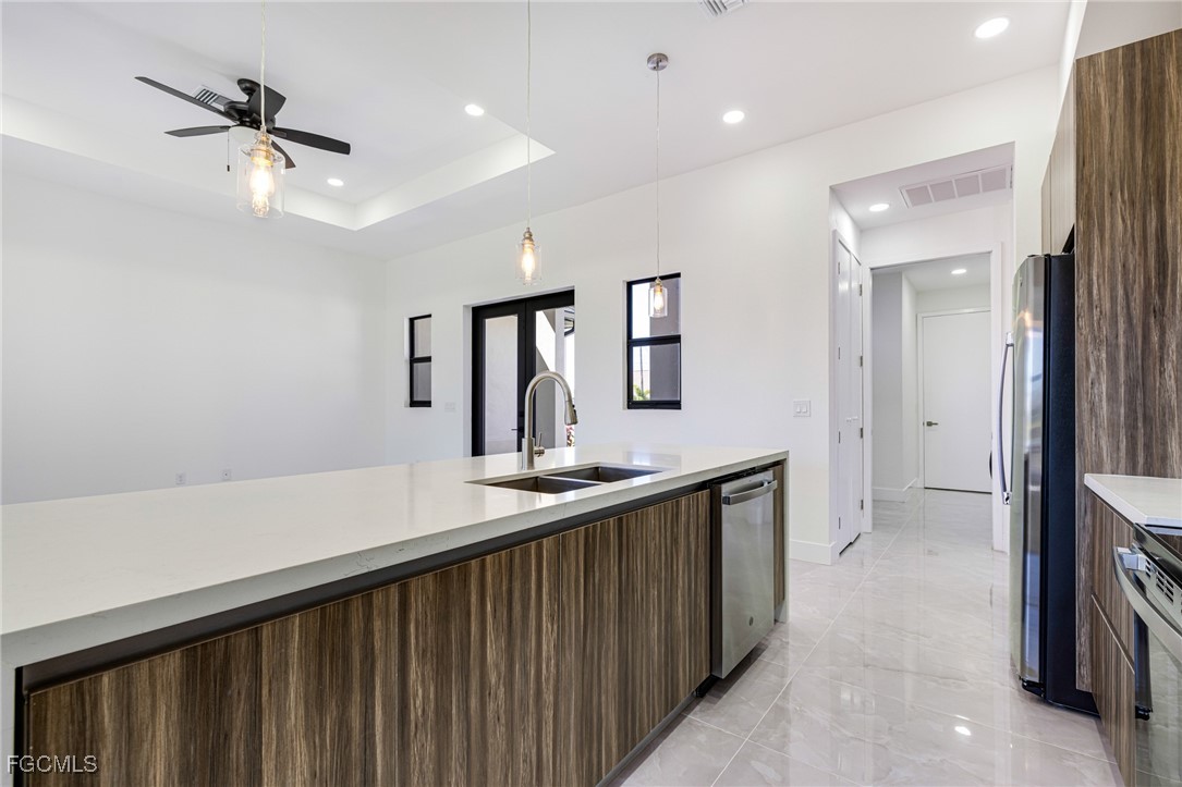 4 Bed SingleFamilyResidence for Sale in Cape Coral, photo 12