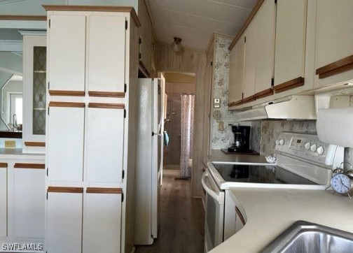 1 Bed Waterfront Home for Sale in Naples, FL, $110,000 — photo 12
