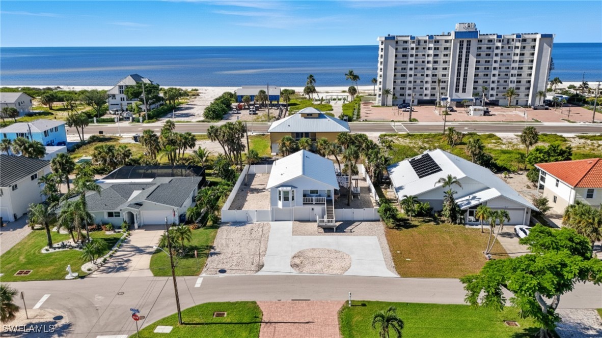 3 Bed Pool Home for Sale in Laguna Shores, photo 12