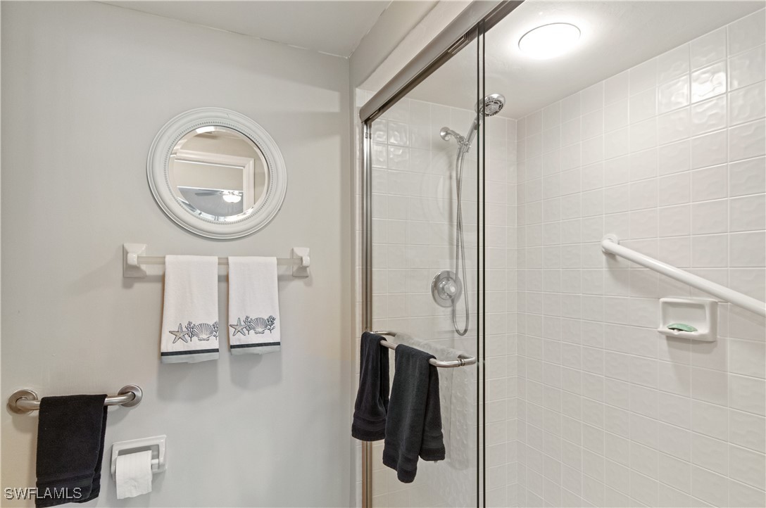 3 Bed Waterfront Home for Sale in Amberley Court, photo 12