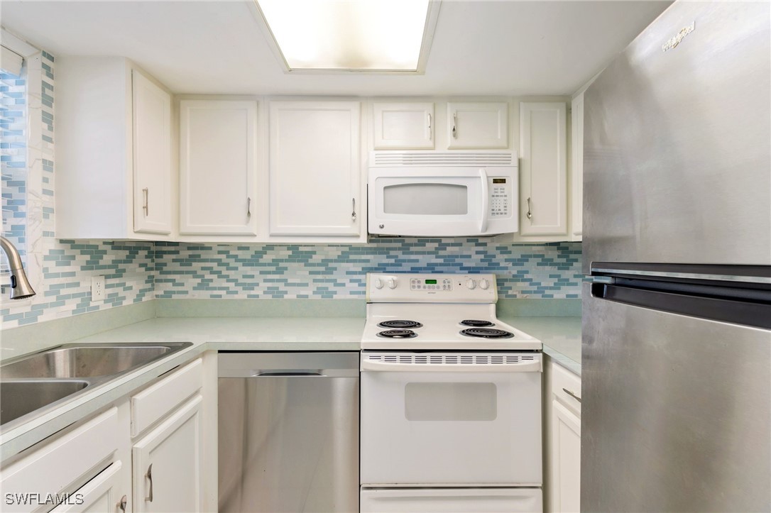 2 Bed Condominium for Sale in Marco Island, FL, $310,000 — photo 12