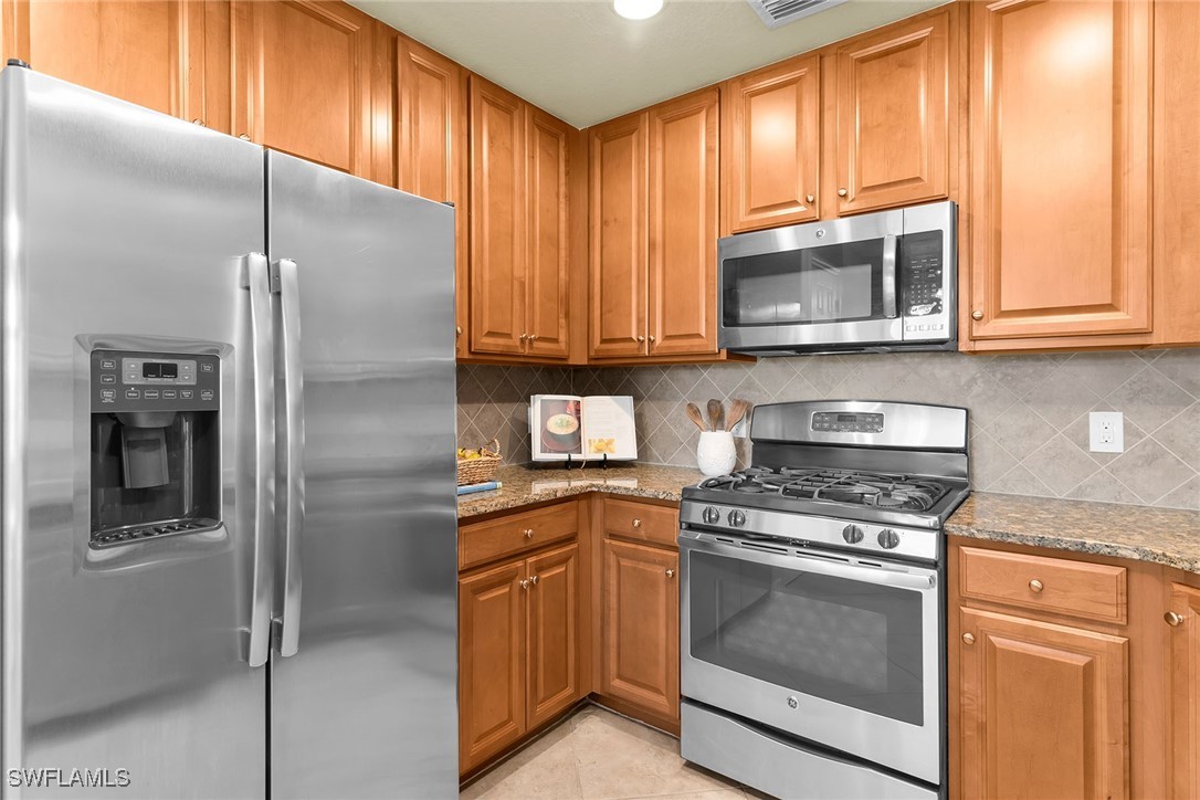 3 Bed Condominium for Sale in Sonoma, FL, $450,000 — photo 12