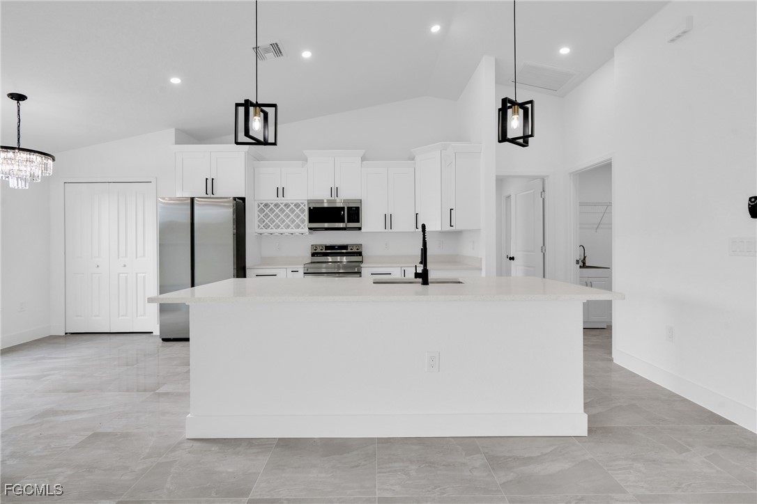 3 Bed SingleFamilyResidence for Sale in Lehigh Acres, photo 12