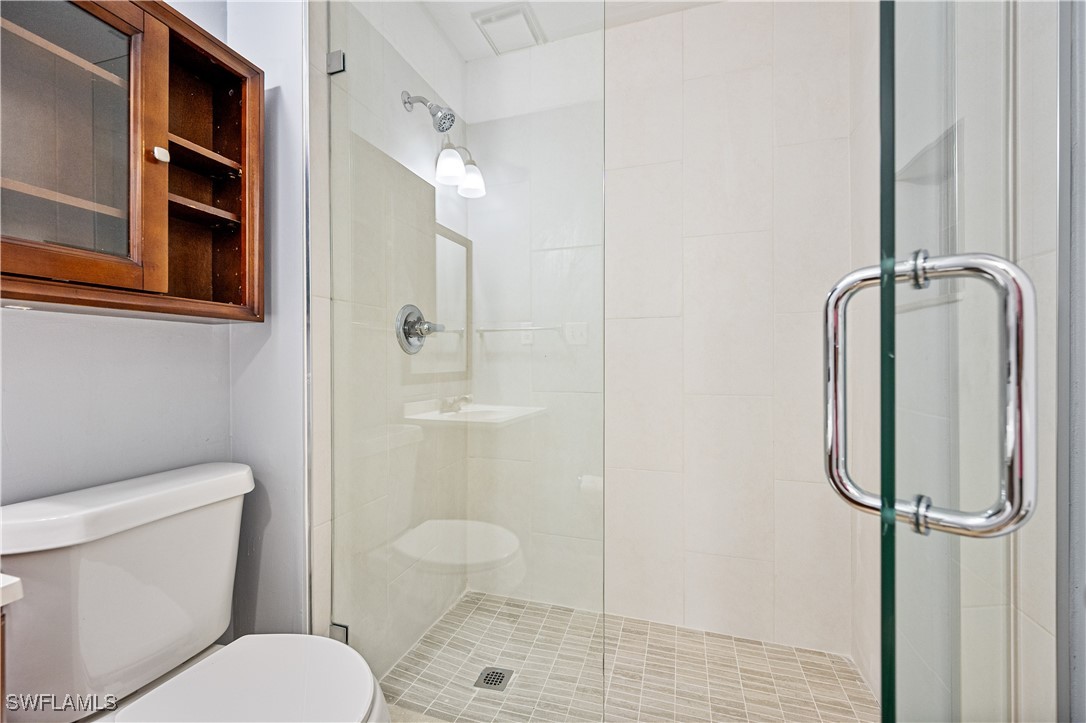 2 Bed Waterfront Home for Sale in Naples, photo 12