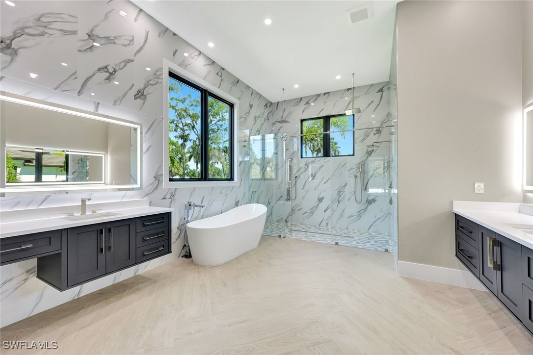 5 Bed Pool Home for Sale in Four Seasons, photo 12