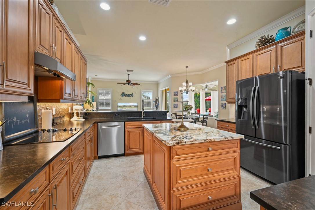 5 Bed Pool Home for Sale in Bella Terra, photo 12