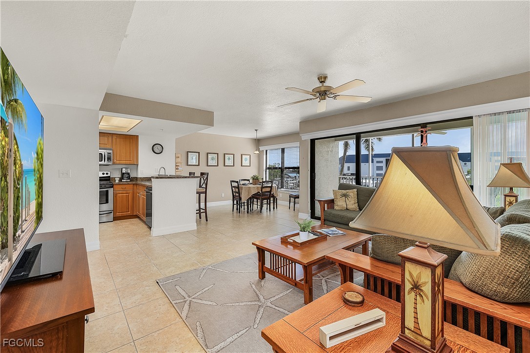 2 Bed Waterfront Home for Sale in Bokeelia, photo 12