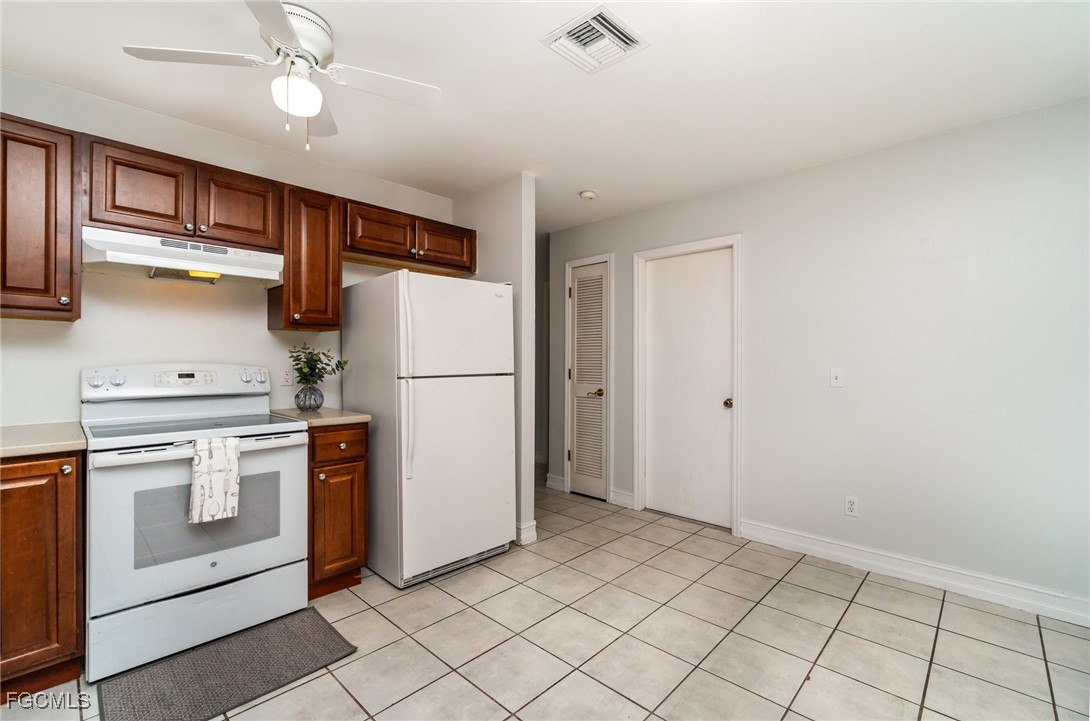 3 Bed SingleFamilyResidence for Sale in Fort Myers, photo 12