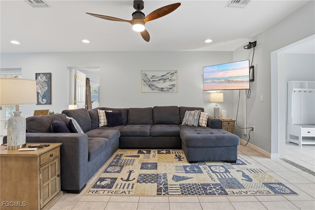 2 Bed Waterfront Home for Sale in Bokeelia, photo 12